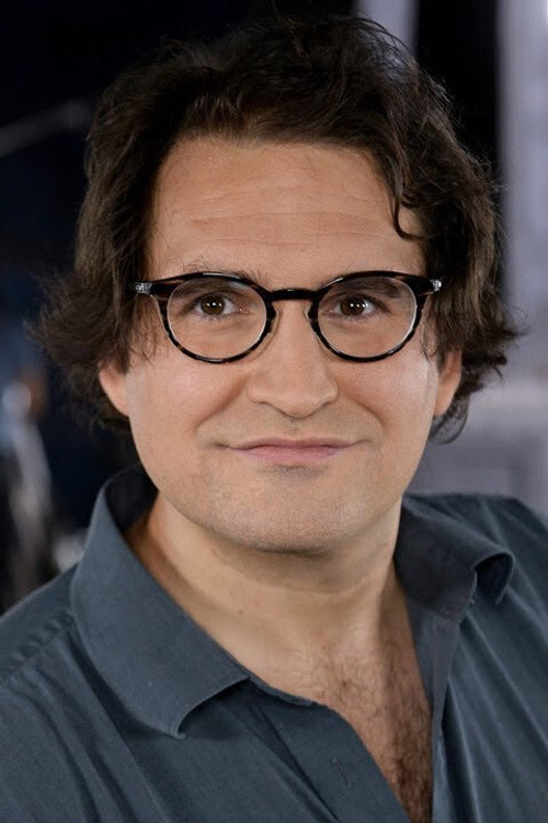 Étienne Pariat as Self