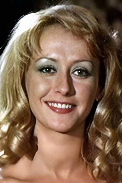 Juliane Rom-Sock as Lore