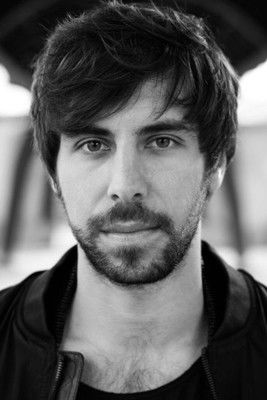 Max Giesinger as self