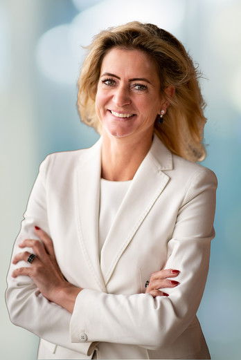 Tonya Albers as Anna Shaw