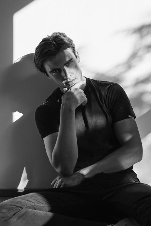 Gunner Burkhardt as Travis