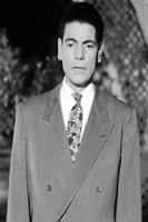 Riad Al Sunbati as يعزف عود فى اغنية النيل نجاشى