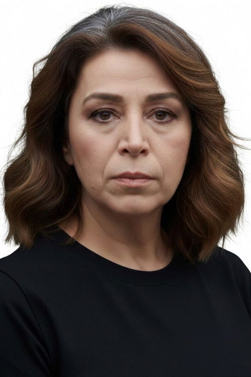 Gül Arcan as Cavidan