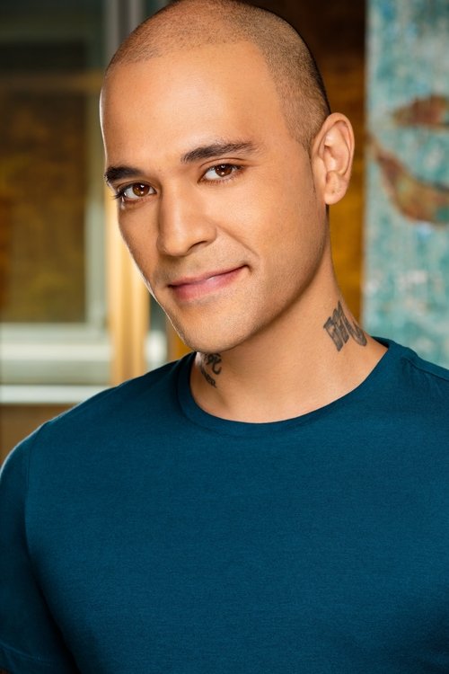 Joshua Armando Ticas as Mateo