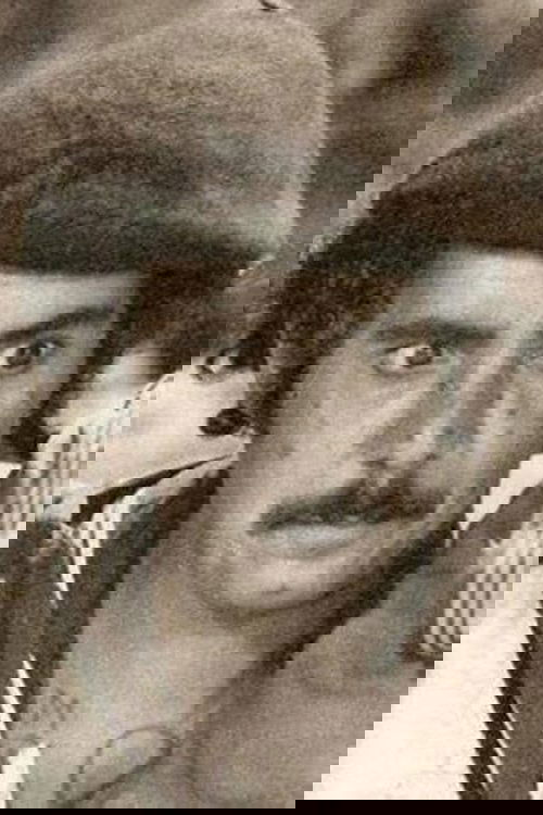 Flávio São Thiago as Emílio