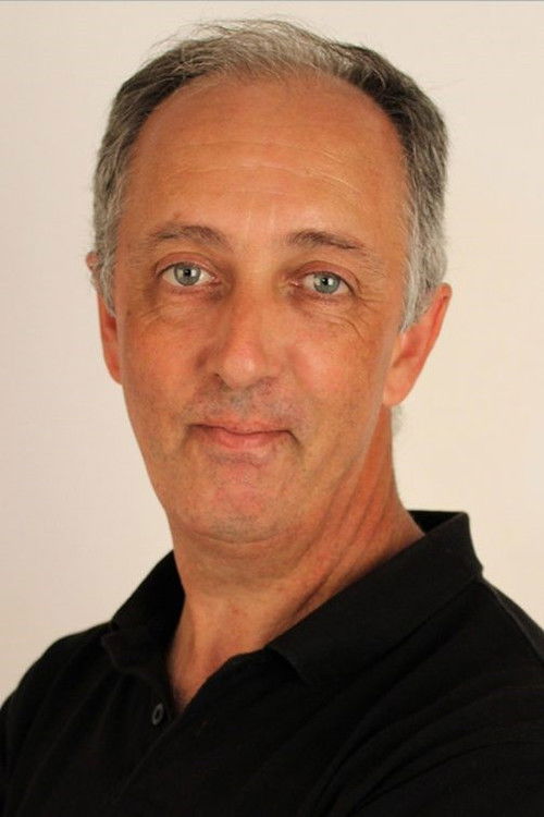 Paulo Patrício as Stewardess