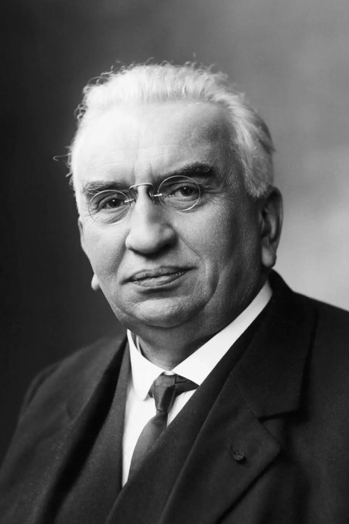 Louis Lumière as Self