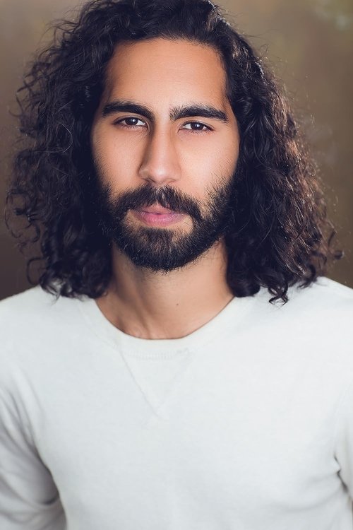 Anwar Wolf as Fetti