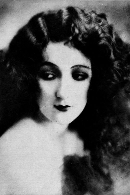 Edmonde Guy as La danseuse