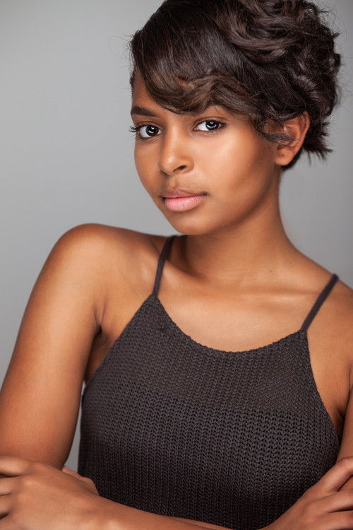 Khail Bryant as Emily Taylor