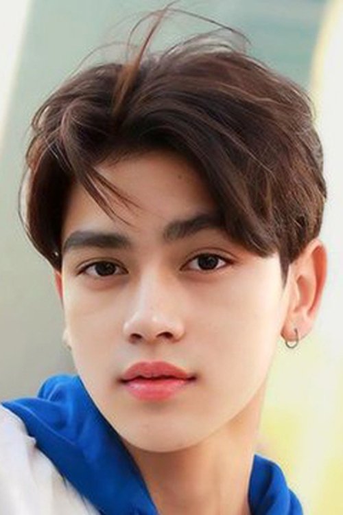 Photo Patawee Klamudom as Hunter