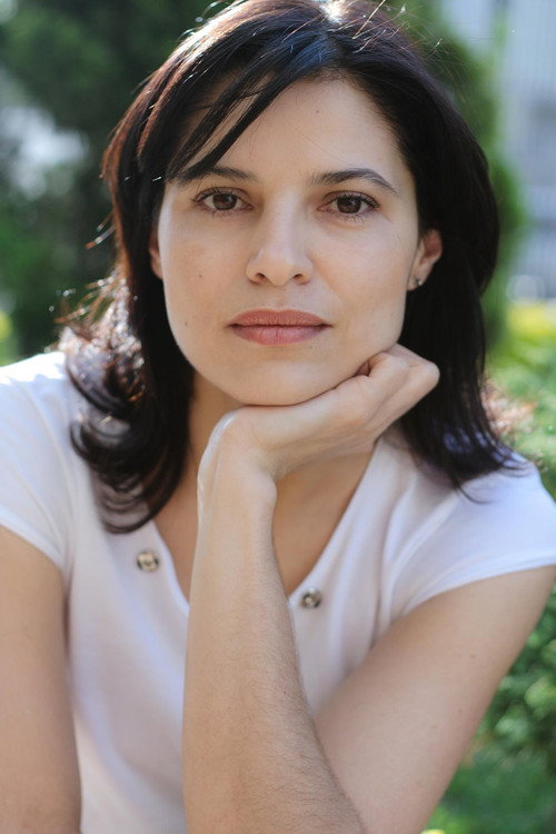 Janine Corrêa as Ana