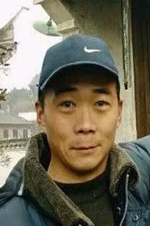 Li Baolong as Chinese Kid (uncredited)