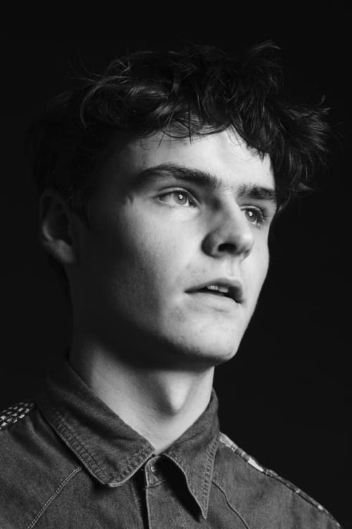 Duke Nicholson as Sydney