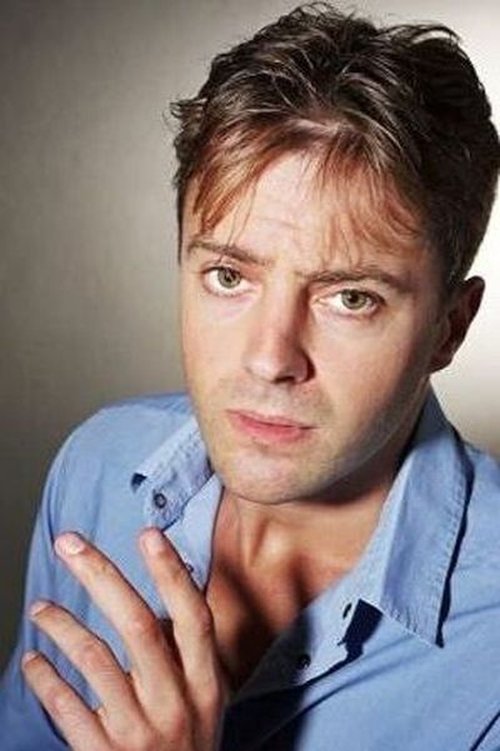 Anton Zwijsen as Mike