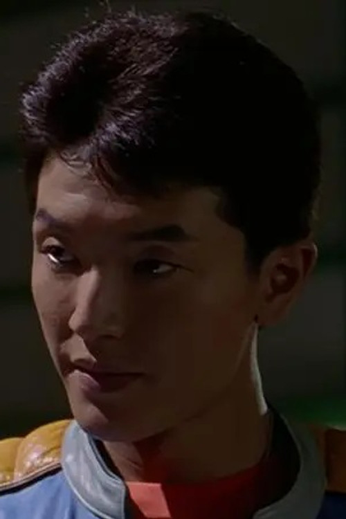 Syunsuke Gondo as Suit Actor