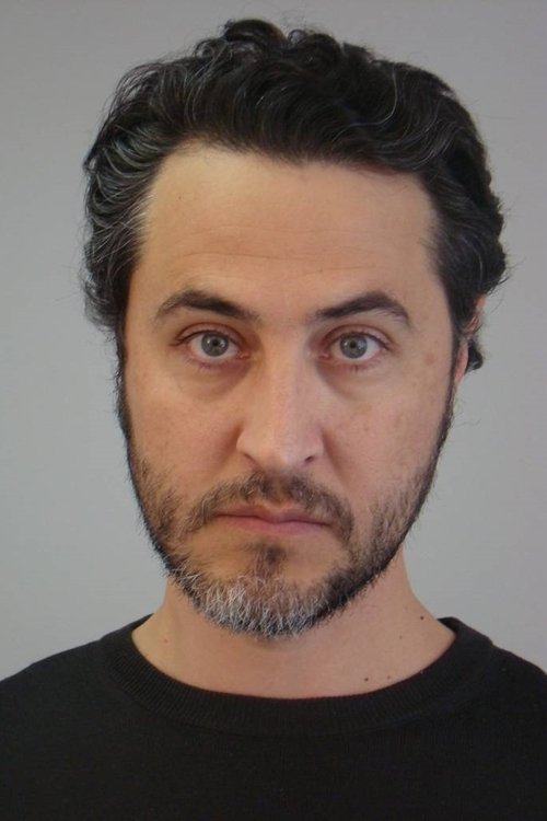 Gavril Pătru as Inspectorul Gamanici