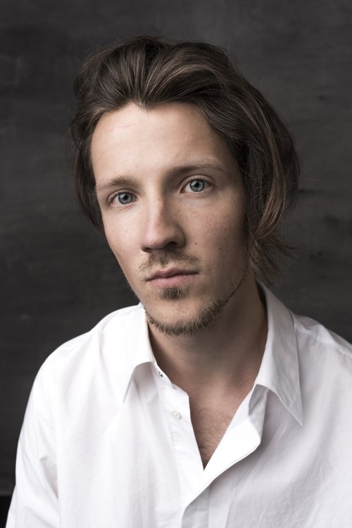 Matas Dirginčius as Mantas