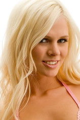 Jessie Lunderby as Connie