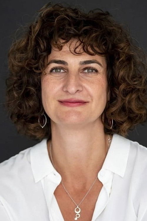 Pelin Esmer as Herself