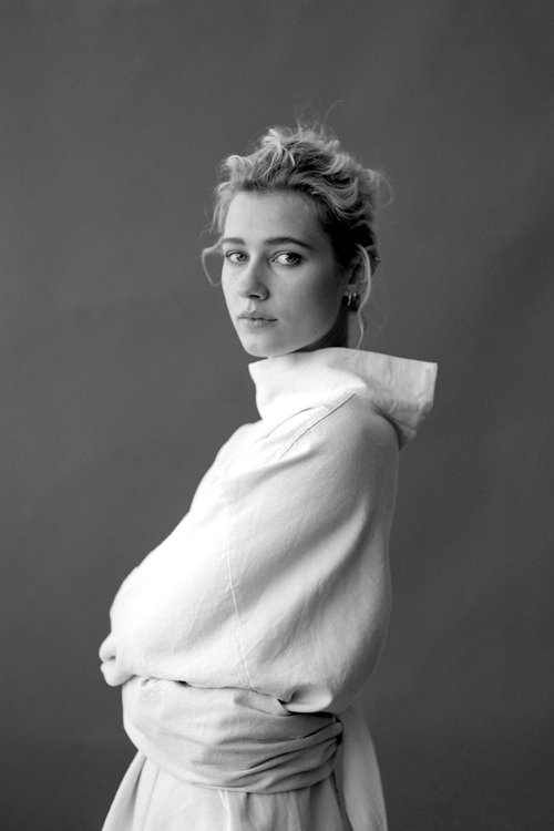 Melina Åkerman Kvie as Elle