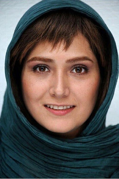 Baran Kosari as Rayhaneh