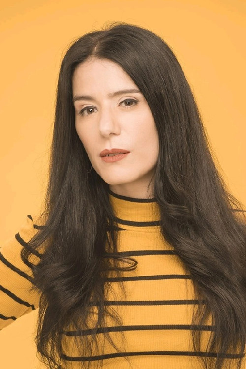 Desirée Salgueiro as Clara