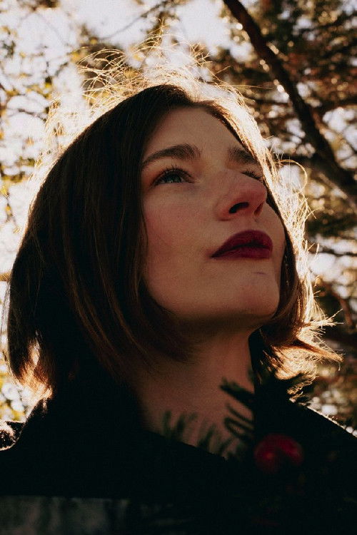 Maxwell Golden as Hannah Givens