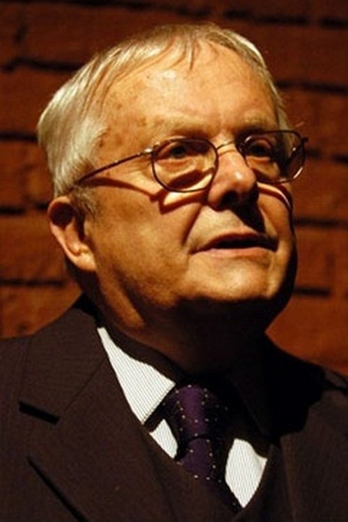 Romuald Szejd as dyrektor