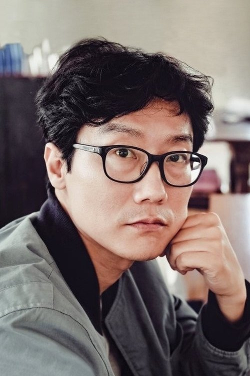 Hwang Dong-hyuk as Self