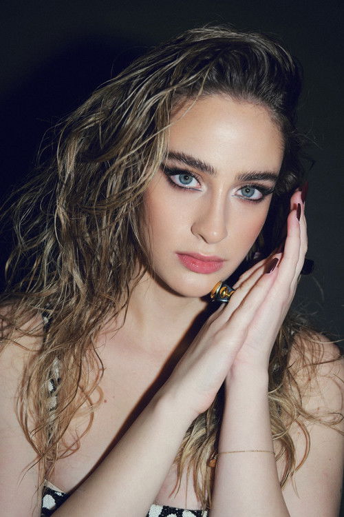 Valerie Hamaty as מנאר