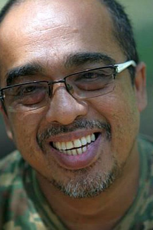 Sabri Yunus as Che Mey