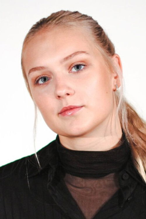 Carolyn Veensalu as Sofia