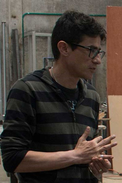 Hernán García as Barman