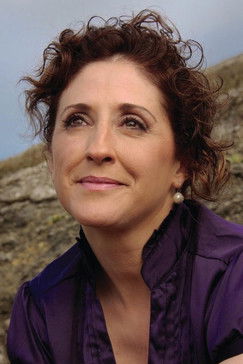 Paula Pedregal as Paulinha