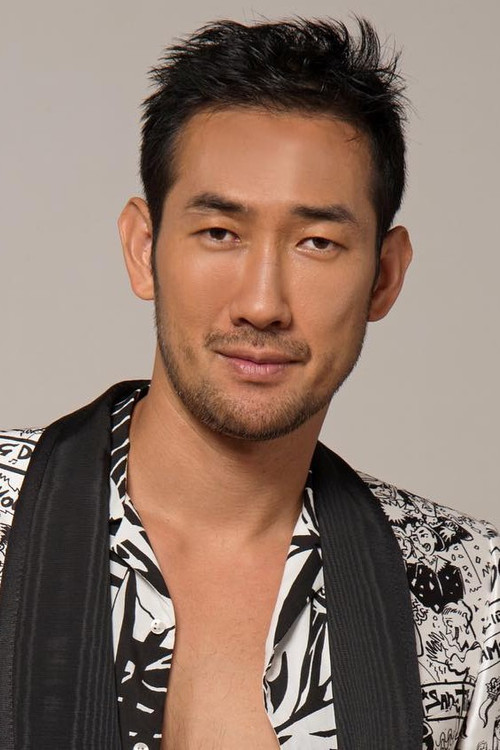 Akira Kim as Brad Song