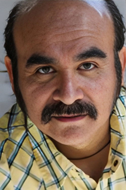 Rafael Hernández as Doctor