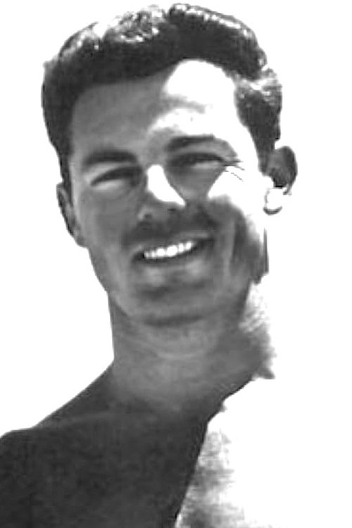 Larry Carr as James Blody Agente 007