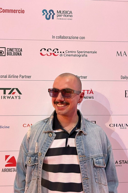 Saverio Marzullo as Uomo