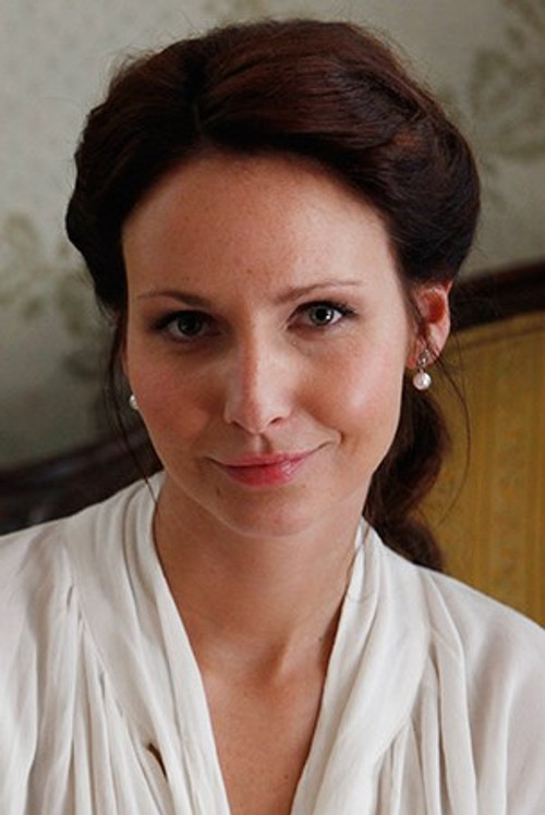 Veronika Arichteva as Reportérka