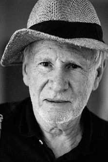 Jean-François Laguionie as Self-portrait / The Painter (voice)