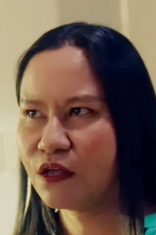 Piyanuch Yodchum as Bee