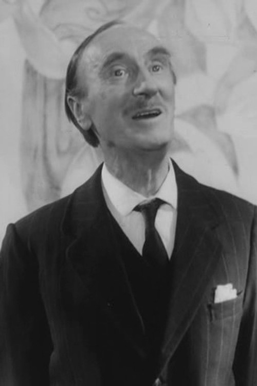 Kirill Gun as Courtier