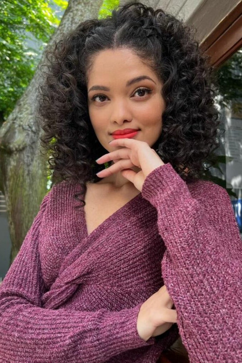 Beata Bena Green as Shay