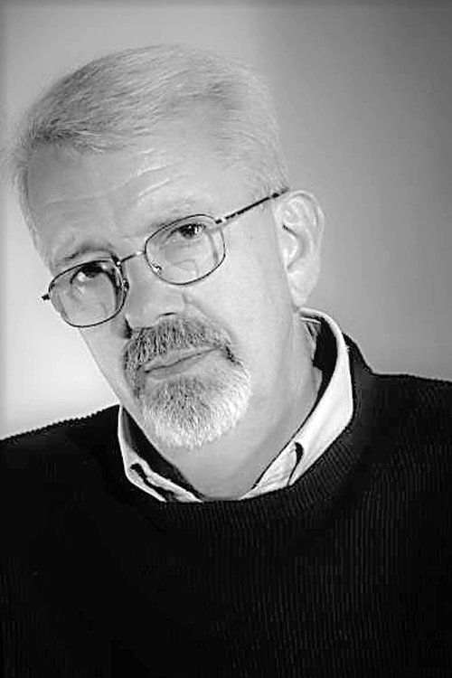 Andrzej Piszczatowski as Priest