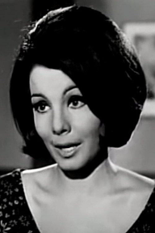 Ellie Loizou as Kiki