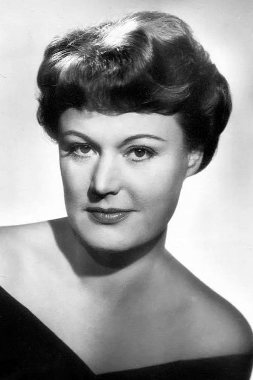 Maria Holst as Marie Geistinger