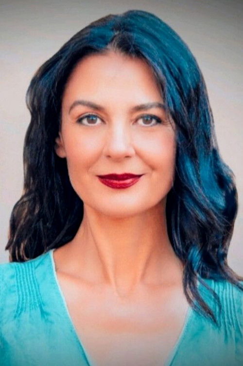 Veronika Argentzi as Ρούλα