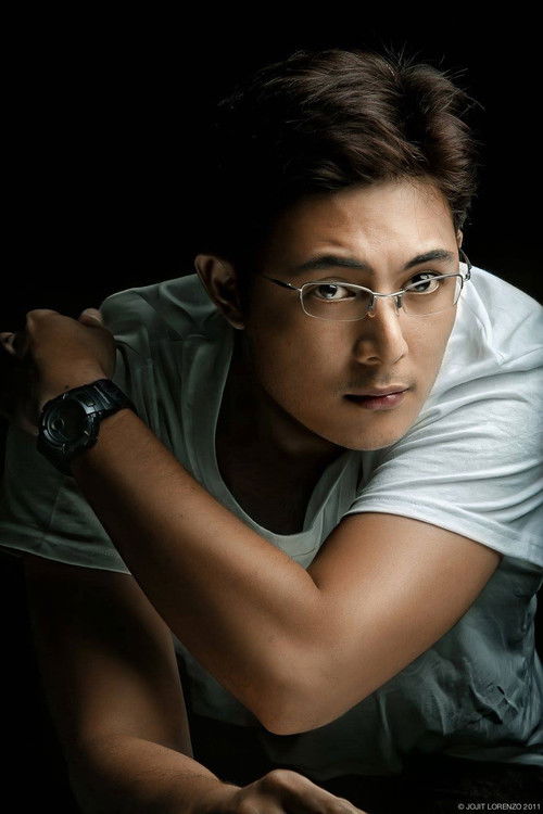 Justin Cuyugan as Francis