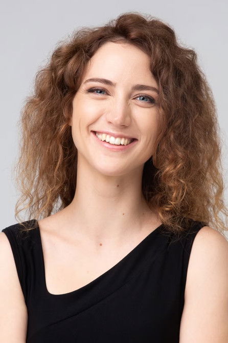 Justina Nemanytė as Saldi mergaitė